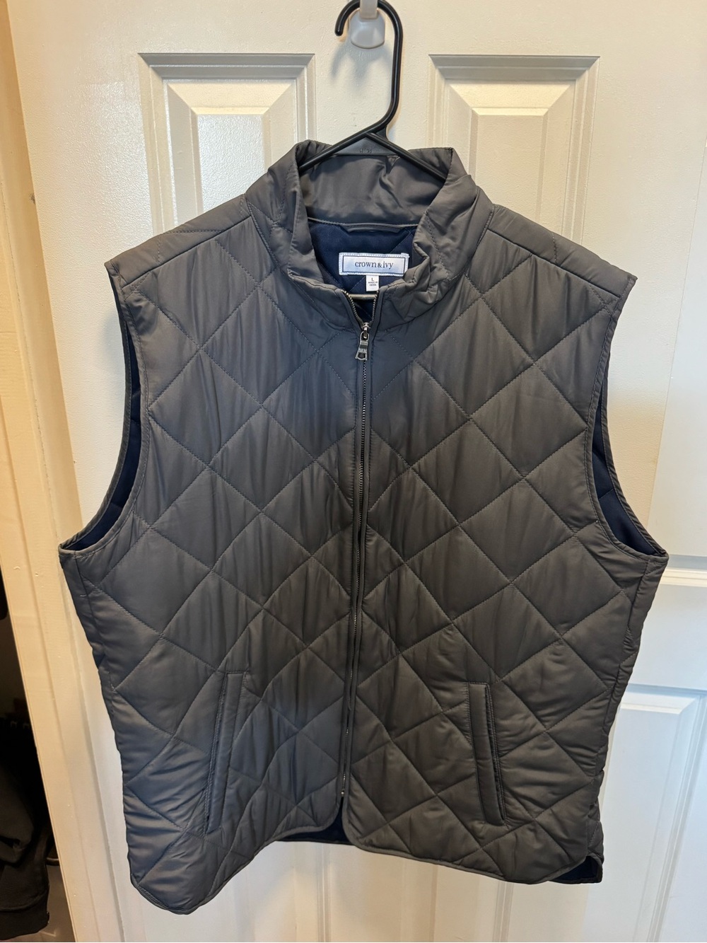 crown & ivy Quilted Dark Gray Men's Zip-Up Vest